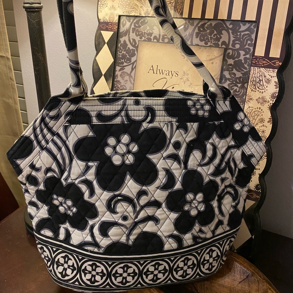 Vera Bradley white-black Purse